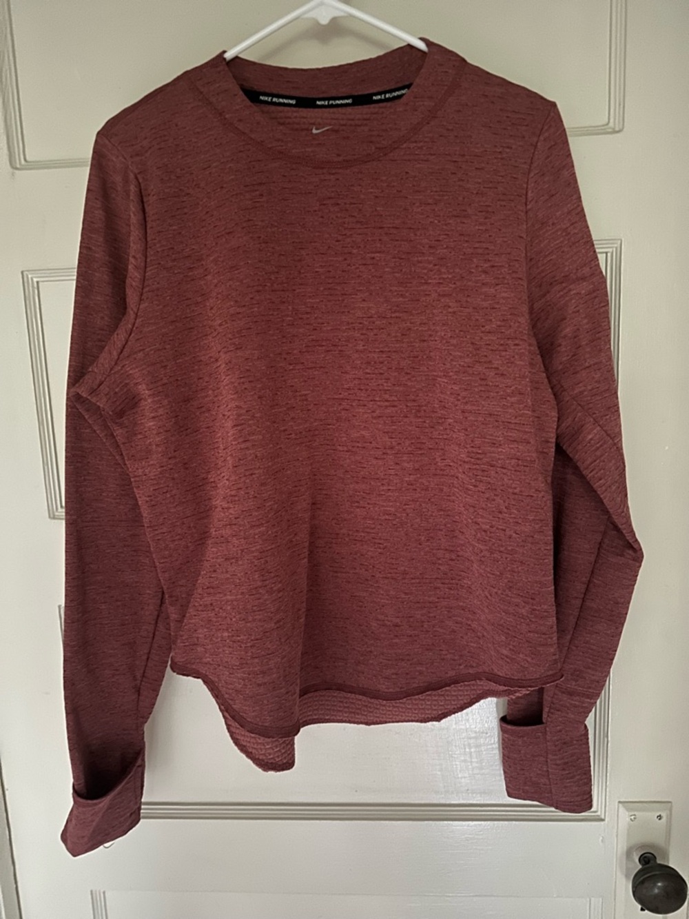 Nike Women’s Long Sleeve Tee in terracotta